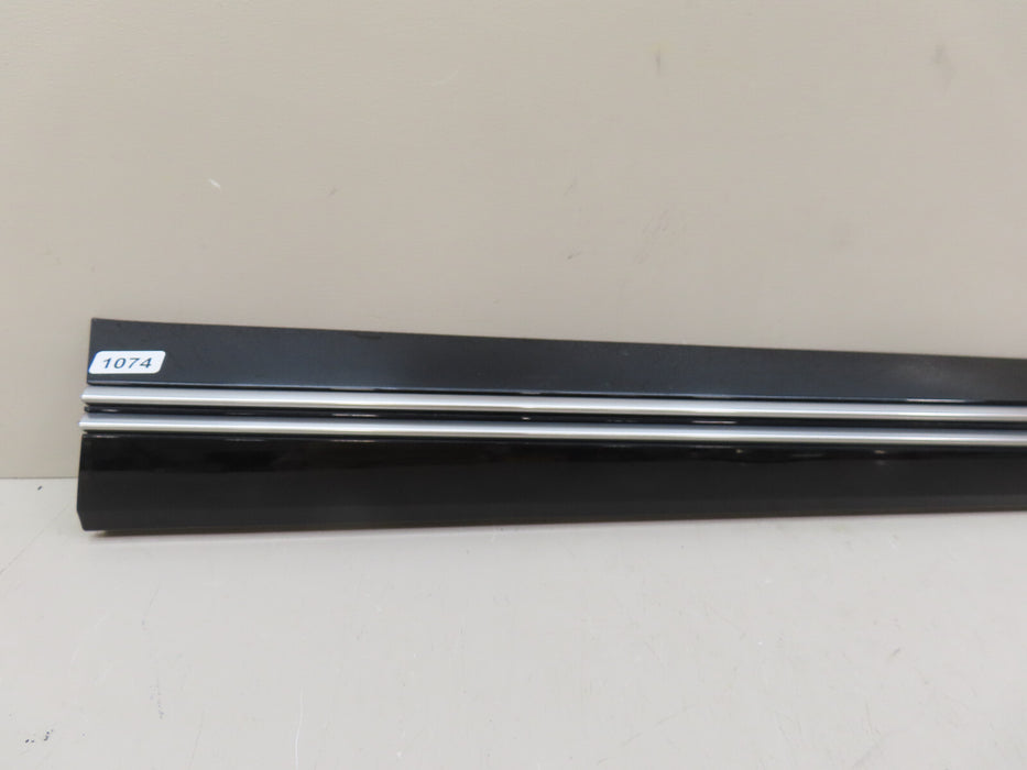 2022-2024 KIA EV6 FRONT RIGHT PASSENGER SIDE DOOR TRIM GARNISH OEM