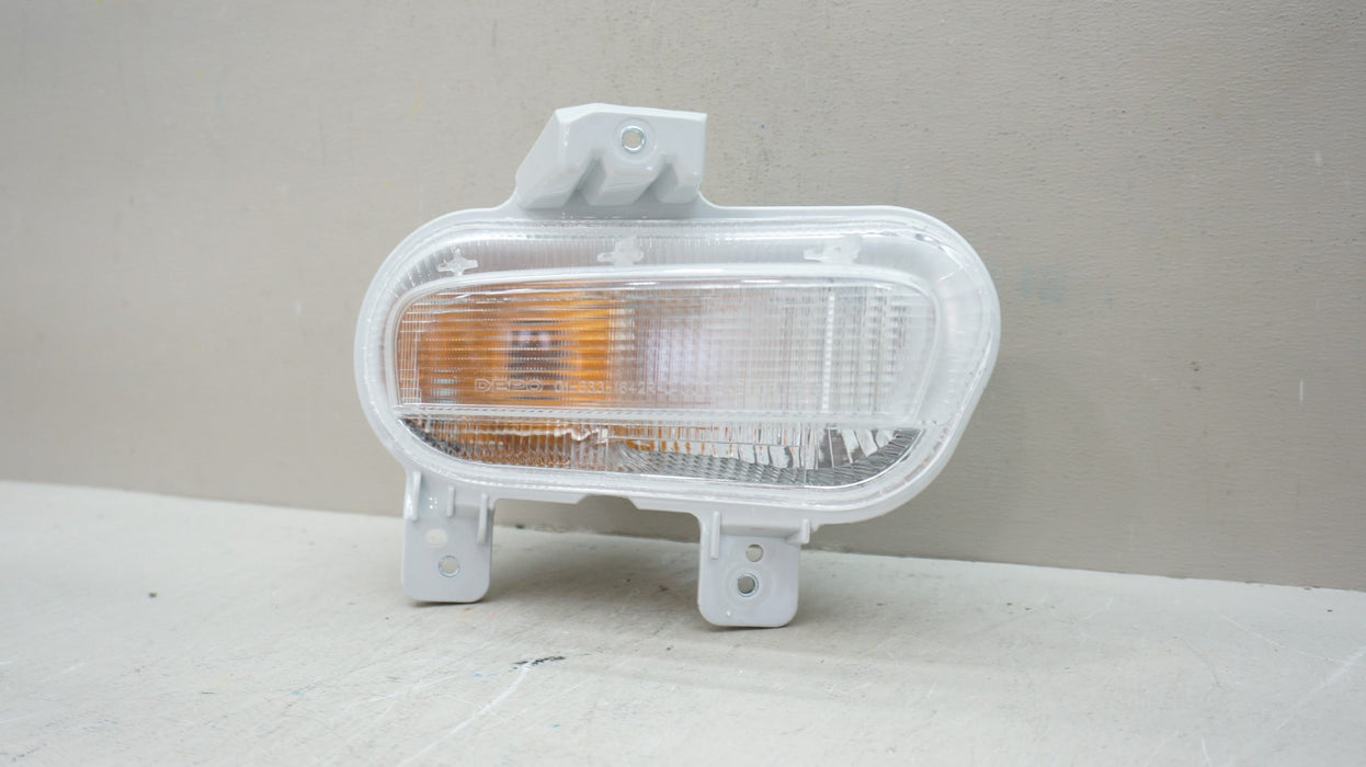 2019-2023 JEEP RENEGADE FRONT RIGHT PASSENGER SIDE TURN SIGNAL LIGHT AFTERMARKET