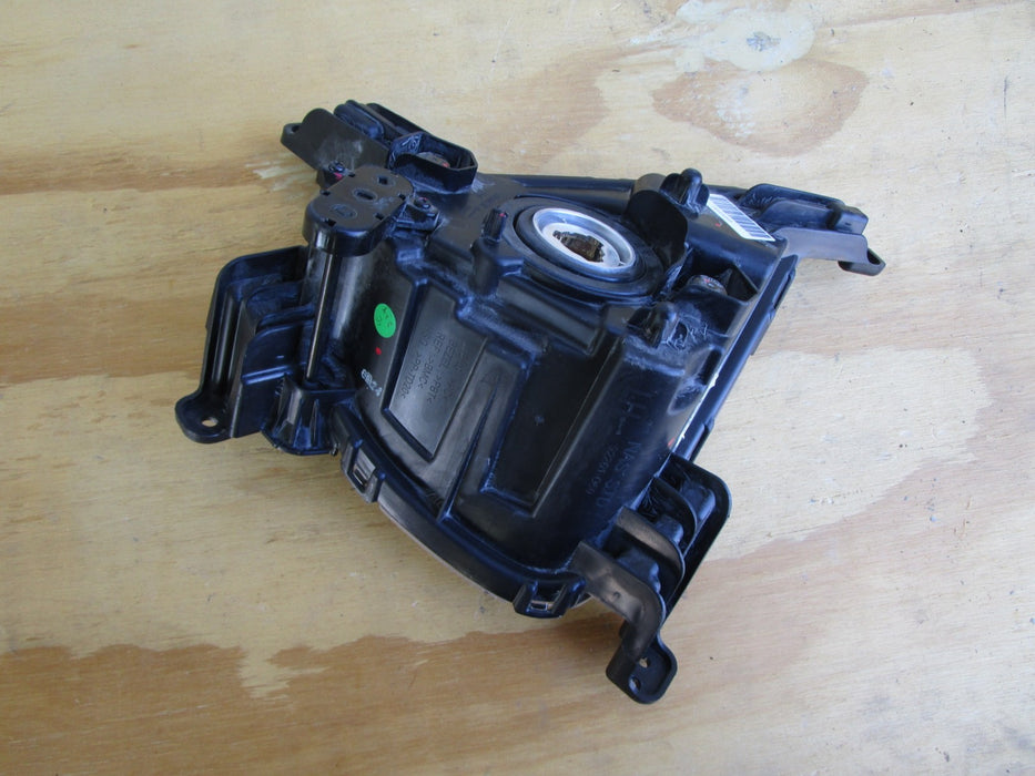 16 17 KIA SORENTO FRONT LEFT DRIVERS SIDE FOG LIGHT OEM