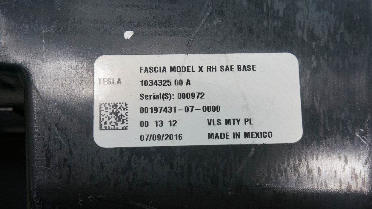 2016-2020 TESLA MODEL X RH RIGHT PASSENGER FRONT TURN FOG LIGHT 1034325 00 A OEM