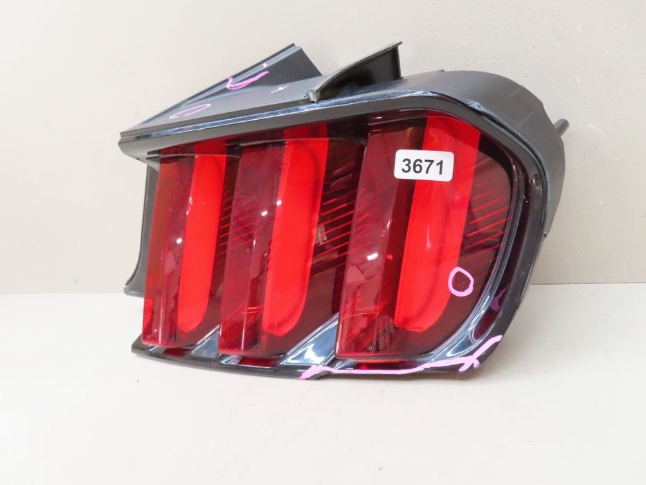 2015-2017 FORD MUSTANG RIGHT PASSENGER TAIL LIGHT LAMP LED OEM FR3B-13B504-A