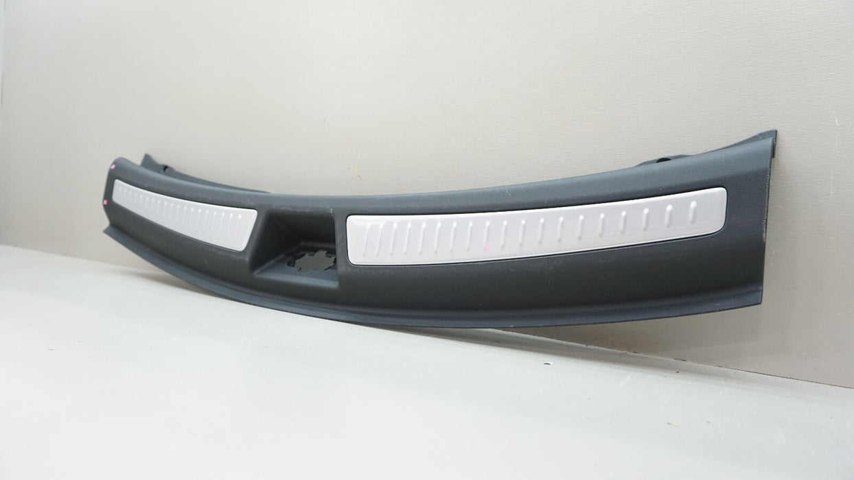 2020-2023 CADILLAC XT6 REAR LIFTGATE SILL GARNISH TRIM MOLDING OEM 84710118