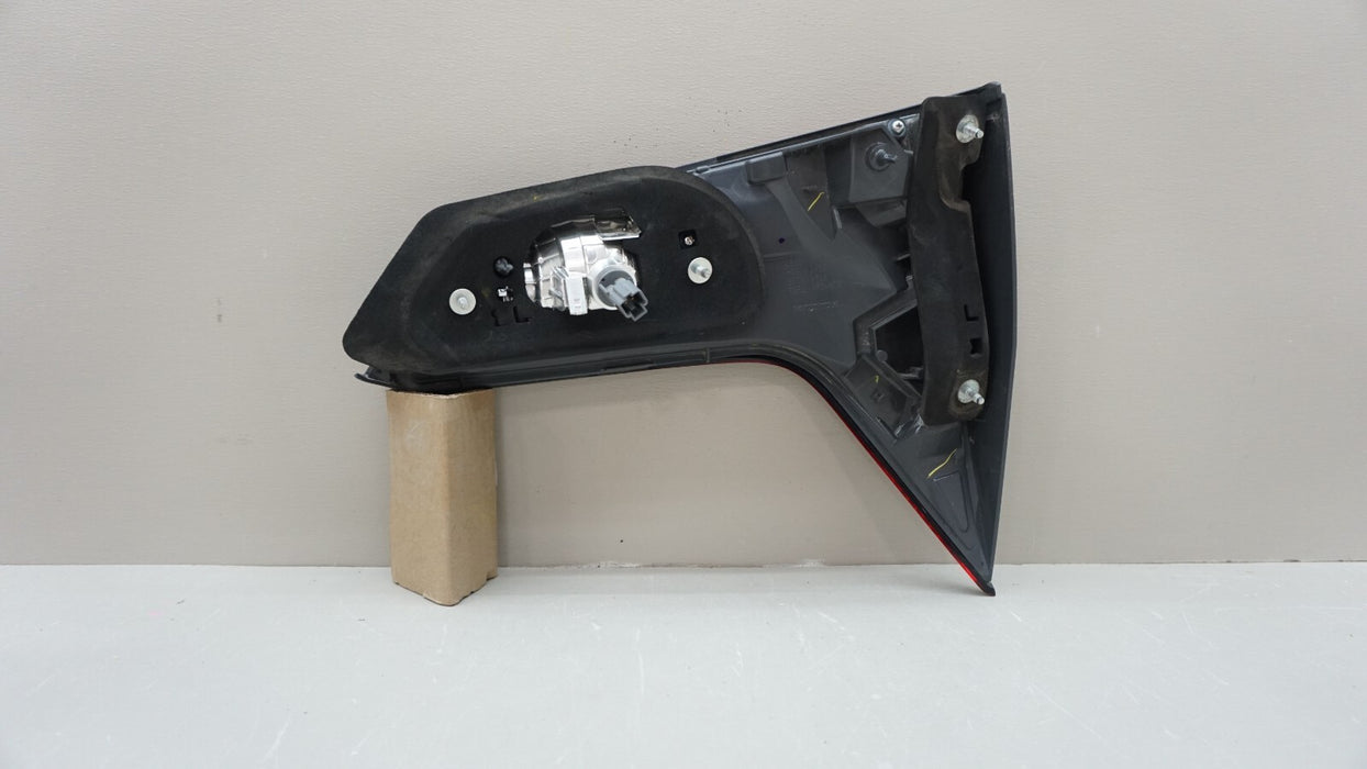2016-2018 HONDA HR-V REAR LH LEFT DRIVER SIDE INNER TAIL LIGHT OEM