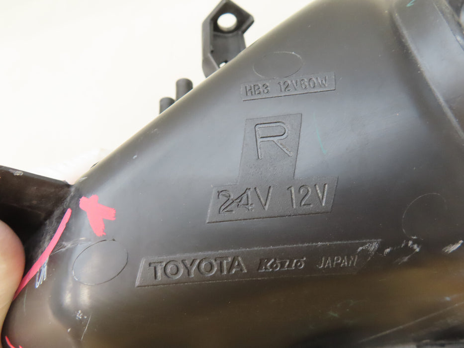 2012-2014 TOYOTA PRIUS V FRONT RIGHT PASSENGER SIDE HALOGEN LAMP OEM