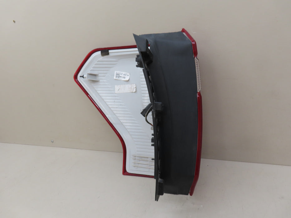 2018-2021 FORD EXPEDITION REAR RIGHT PASSENGER TAIL LIGHT OEM