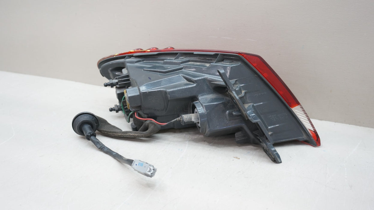 2015-2017 CHRYSLER 200 REAR RIGHT PASSENGER SIDE TAIL LIGHT OEM