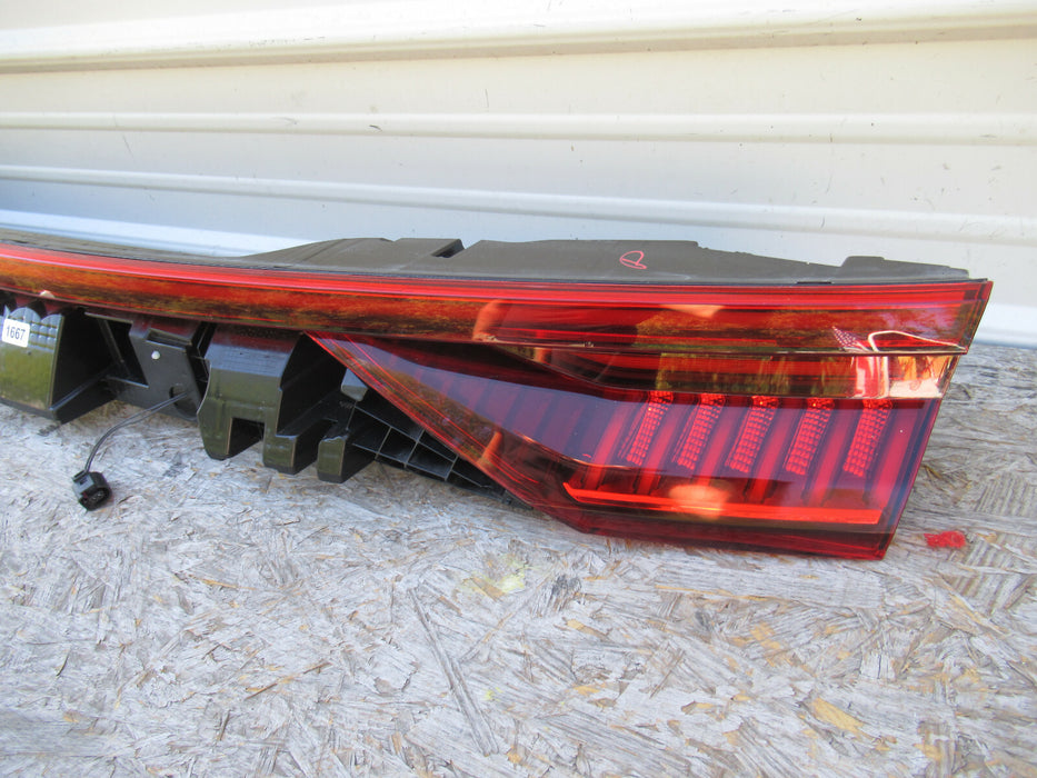 2019 2020 AUDI Q8 REAR LIFT GATE TRUNK TAIL LIGHT BAR LAMP OEM