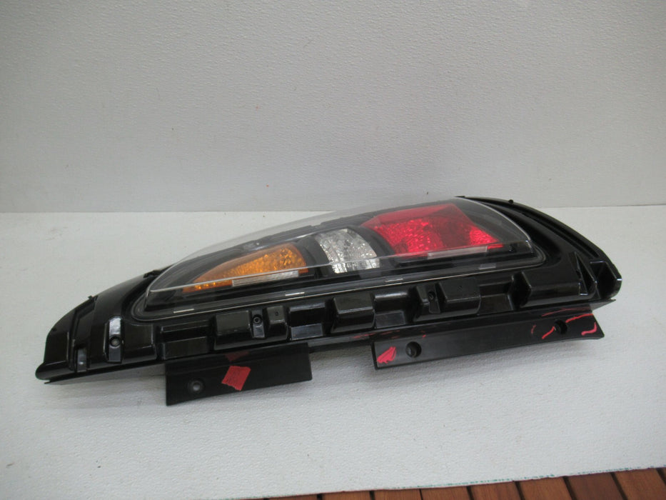 2010 2011 KIA SOUL REAR RIGHT PASSENGER SIDE TAIL LIGHT HALOGEN STOP LAMP OEM
