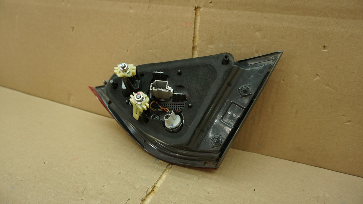 2015-2017 CHRYSLER 200 TRUNK INNER GATE LEFT DRIVER SIDE TAIL LIGHT LAMP OEM