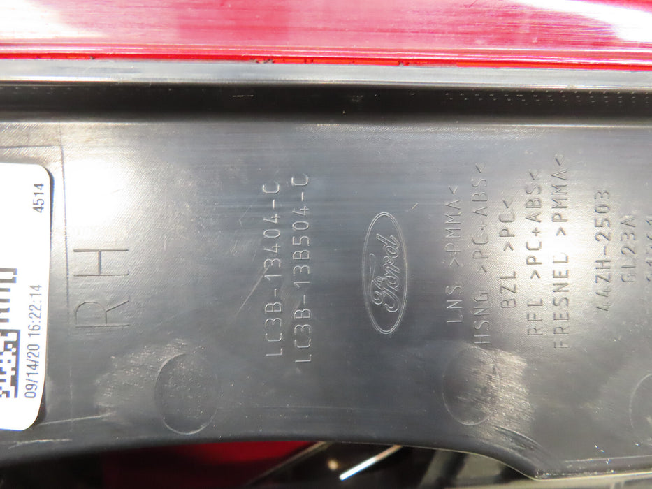2020-2022 FORD F250 F-250 F350 F-350 REAR RIGHT PASSENGER TAIL LIGHT OEM