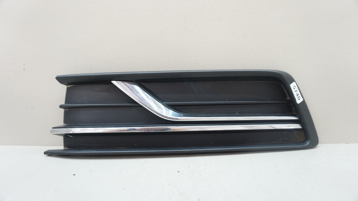 2012-2015 VOLKSWAGEN PASSAT FRONT LEFT SIDE FOG LIGHT COVER 561853665N OEM