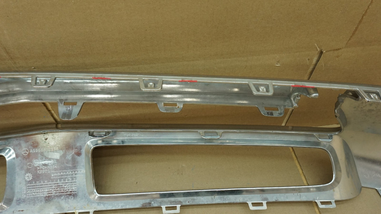 2017-2019 MERCEDES-BENZ GL X166 FRONT BUMPER FACE BAR TRIM MOLDING A1668852138