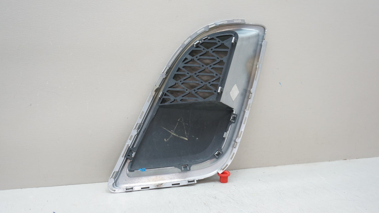 2012-2017 BUICK REGAL FRONT RIGHT FOG LIGHT TRIM COVER OEM 13267844