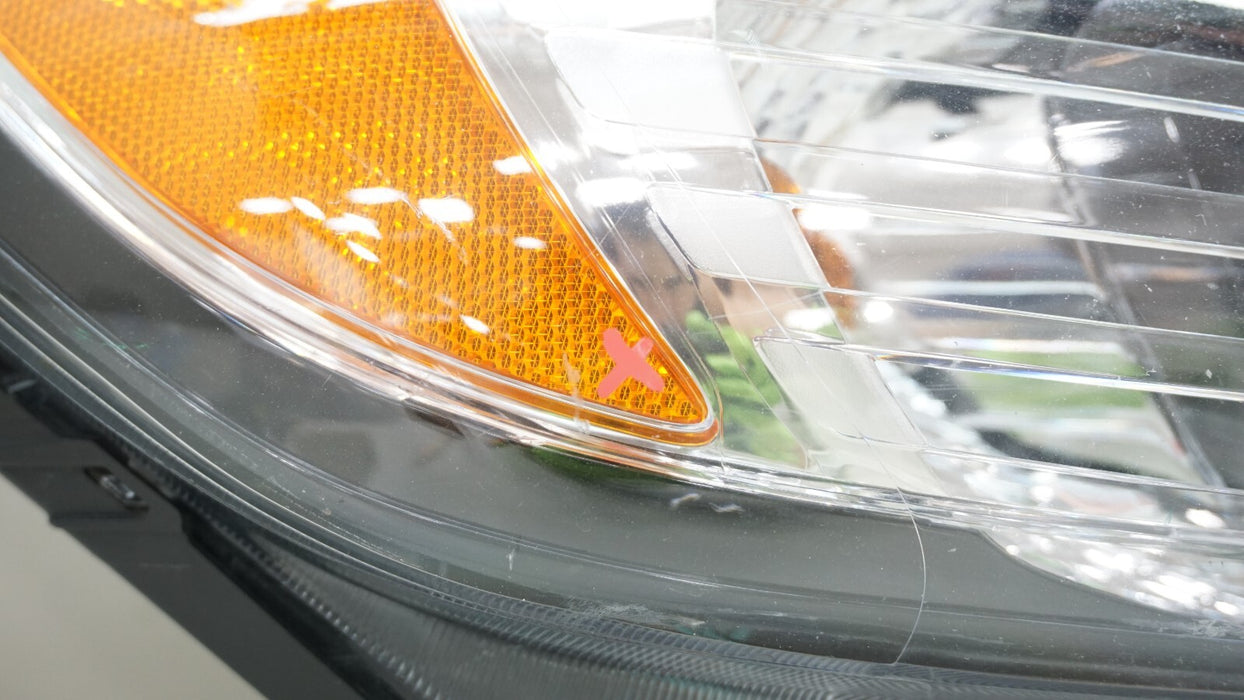 2016-2018 KIA SORENTO FRONT RIGHT PASSENGER SIDE HEADLIGHT LAMP OEM 92102-C6