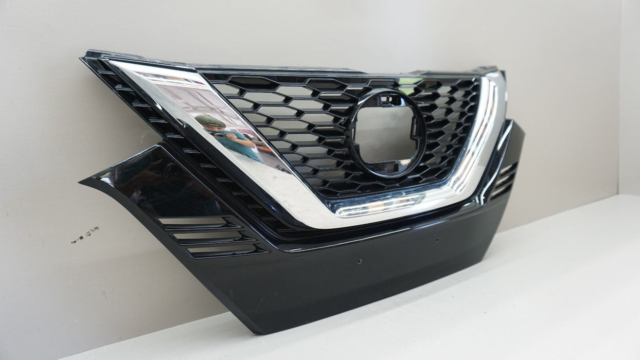 2020-2022 NISSAN ROGUE SPORT FRONT BUMPER RADIATOR GRILLE GRILL OEM 62310-6MR0A
