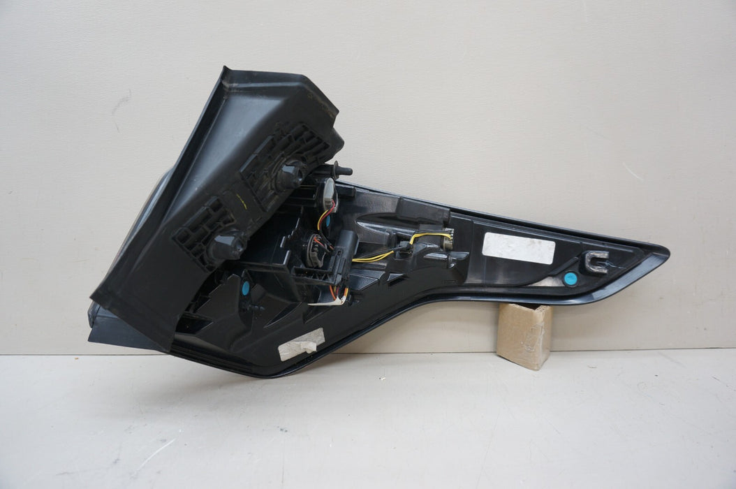 2017-2019 FORD ESCAPE REAR LEFT DRIVERS SIDE TAIL LIGHT OEM 17 18 19