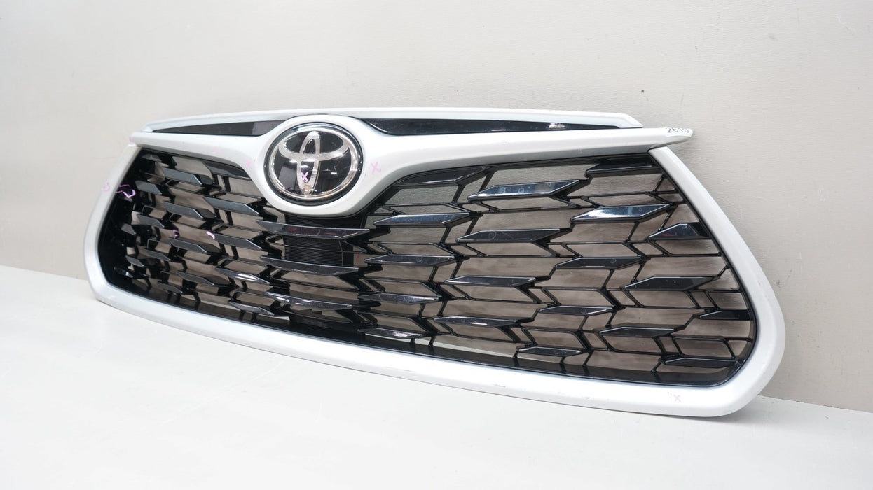 2020-2023 TOYOTA HIGHLANDER FRONT RADIATOR GRILLE OEM 53111-0E250