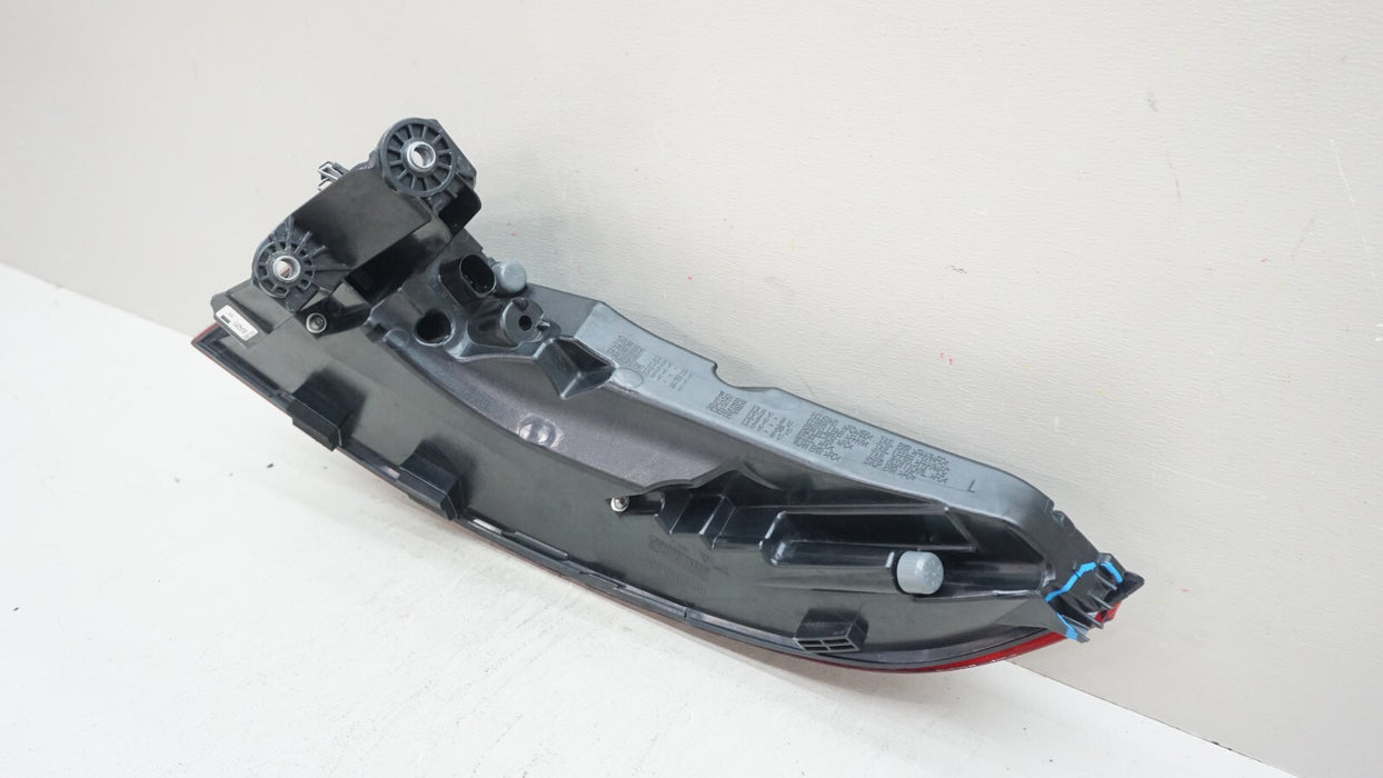 2017-2019 PORSCHE PANAMERA REAR LEFT DRIVER SIDE TAIL LIGHT OEM 971945091C