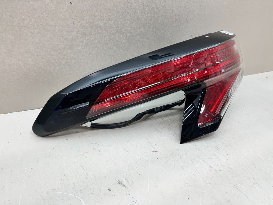 2021-2023 TOYOTA SIENNA LH LEFT DRIVER OUTER TAIL LIGHT LAMP OEM