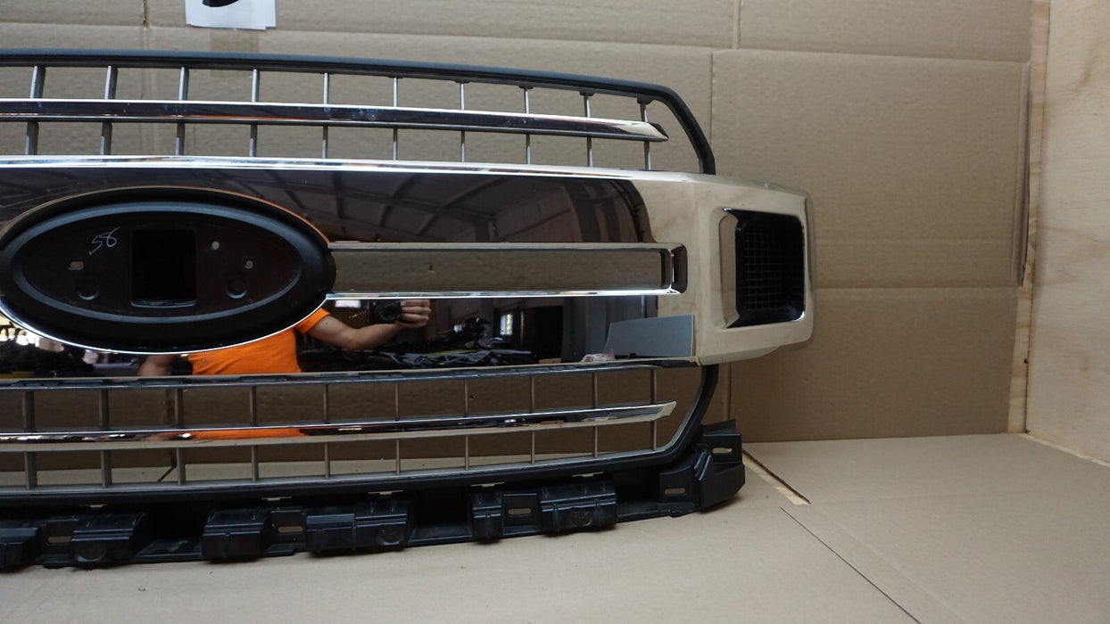 2018 - 2020 FORD F-150 FRONT BUMPER RADIATOR GRILLE GRILL W/ CHROME MOLDING OEM