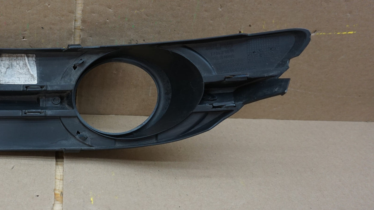 2007-2011 VW VOLKSWAGEN EOS LEFT DRIVERS SIDE FOG LIGHT COVER TRIM MOLDING OEM