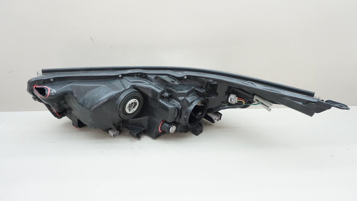 2017-2019 TOYOTA HIGHLANDER FRONT RH RIGHT PASSENGER SIDE HALOGEN HEADLIGHT OEM