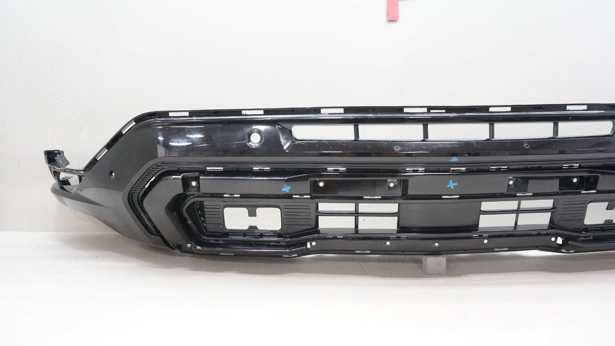 2025-2026 CHEVROLET TAHOE / SUBURBAN FRONT LOWER BUMPER VALANCE OEM 84976805