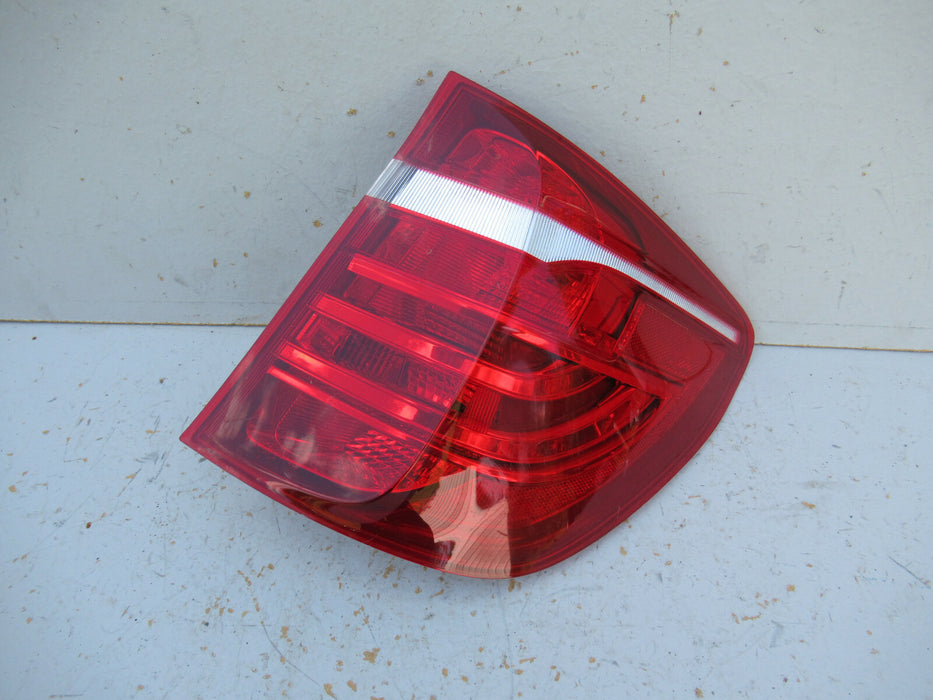 11 12 13 14 15 16 17 BMW X3 RIGHT REAR TAILLIGHT LAMP OEM