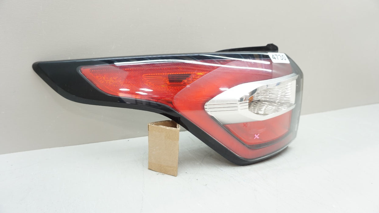 2017-2019 FORD ESCAPE REAR LEFT DRIVERS SIDE TAIL LIGHT OEM 17 18 19
