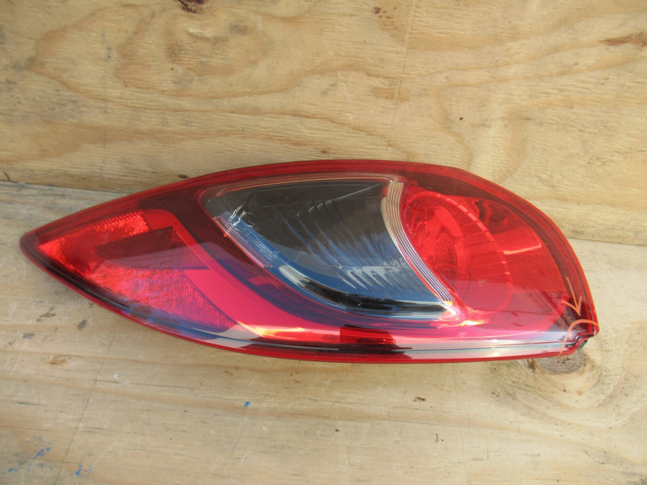 2013-2016 MAZDA CX-5 REAR LEFT DRIVER SIDE OUTER TAIL LIGHT STOP BRAKE LAMP OEM