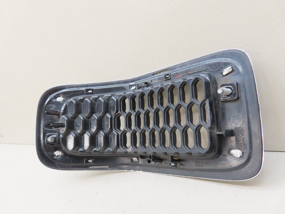 2014-2018 JEEP CHEROKEE FRONT RADIATOR GRILL GRILLE INSERT #4 OEM