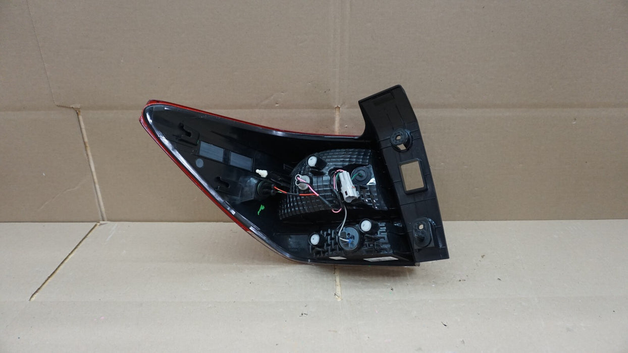 2017-2021 SUBARU CROSSTREK REAR RIGHT PASSENGER SIDE TAILLIGHT OEM17 18 19 20 21