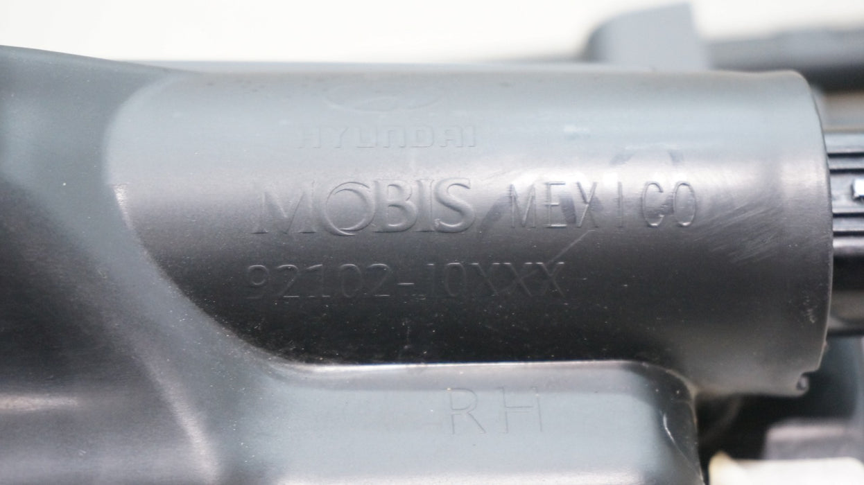 2015-2017 HYUNDAI ACCENT FRONT RIGHT PASSENGER SIDE HALOGEN HEADLIGHT OEM