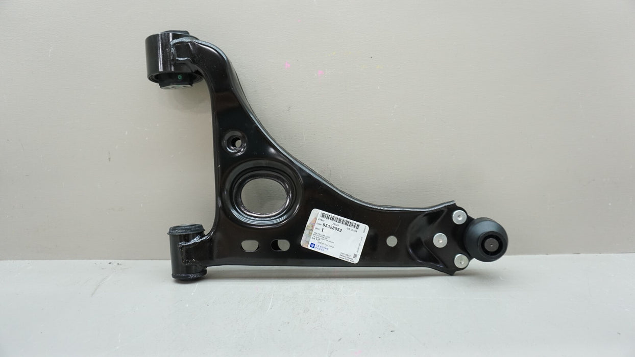 2013-2022 BUICK ENCORE CHEVROLET TRAX FRONT LEFT LOWER CONTROL ARM OEM
