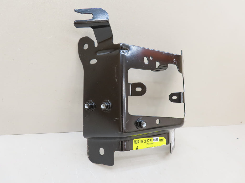 2014 2015 CHEVROLET SILVERADO 1500 FRONT RIGHT BUMPER OUTER BRACKET OEM 23365569
