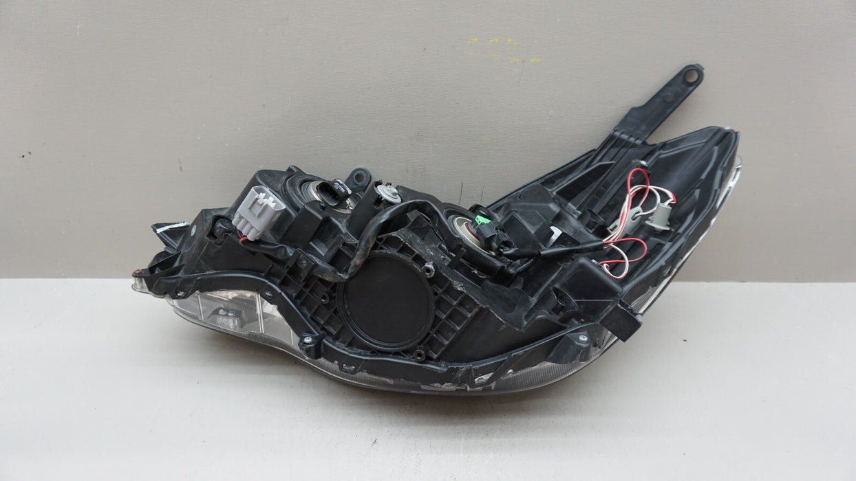 2016-2017 SUBARU CROSSTREK FRONT RIGHT PASSENGER SIDE HEADLIGHT HALOGEN OEM