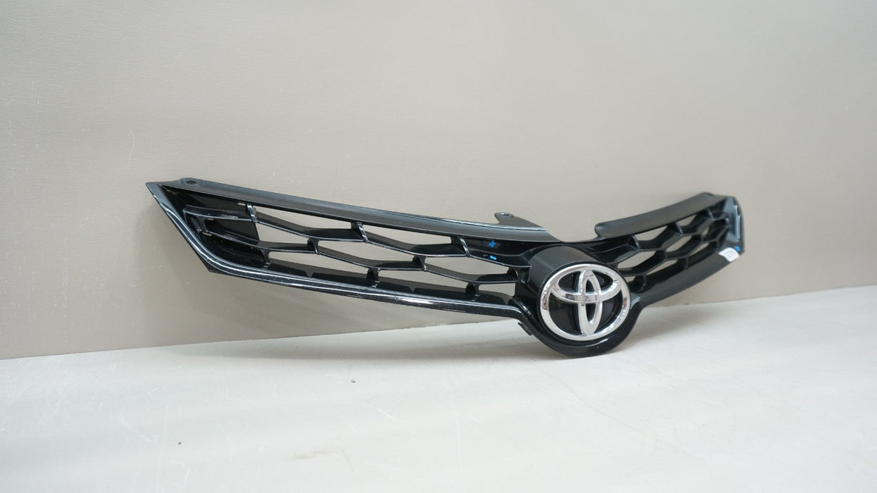 2014-2016 TOYOTA COROLLA S FRONT UPPER BUMPER GRILLE OEM 53100-02570