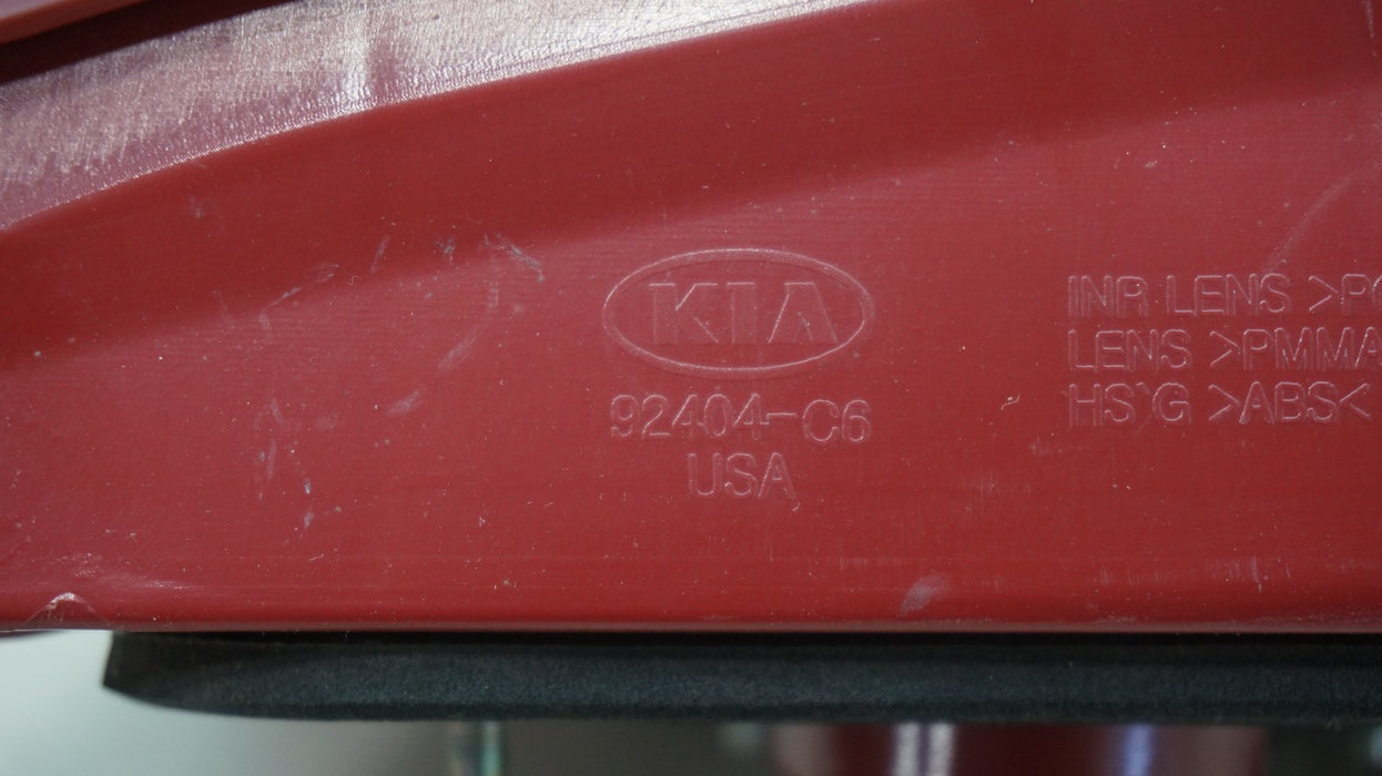 2016-2018 KIA SORENTO REAR RIGHT PASSENGER SIDE INNER TAIL LIGHT OEM