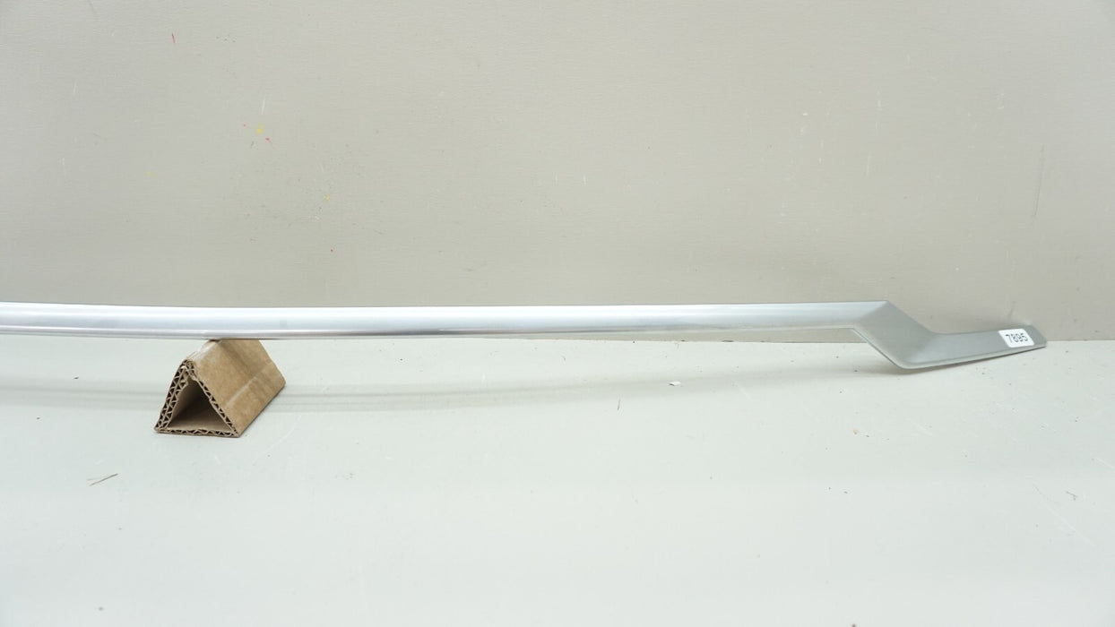 2020-2023 CADILLAC XT6 REAR LIFTGATE TAIL LIGHT MOLDING TRIM OEM 84247306