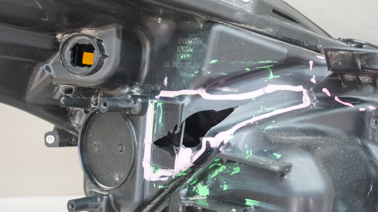 2020-2022 TOYOTA HIGHLANDER FRONT LEFT DRIVERS SIDE HEADLIGHT LED OEM 2021
