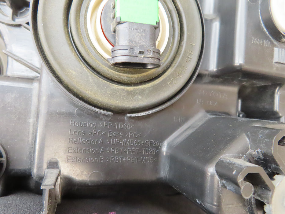 2013 2014 2015 LEXUS RX350 FRONT RIGHT PASSENGER HEADLIGHT HALOGEN OEM