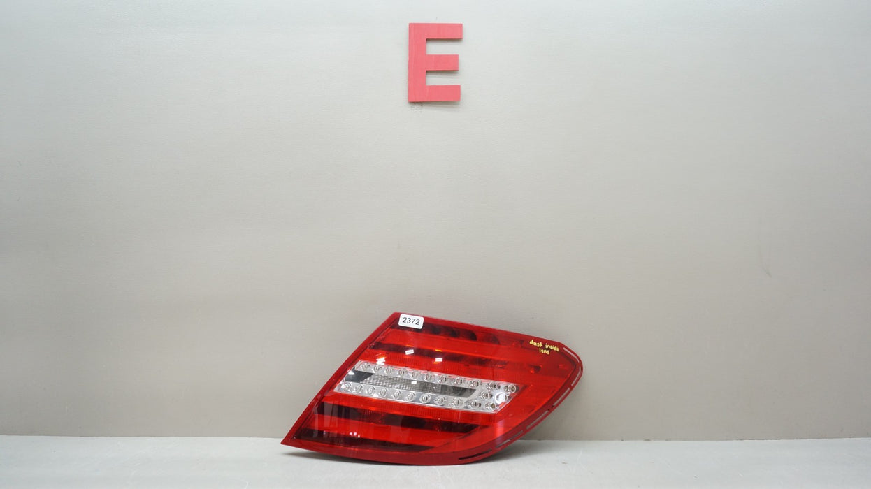2012-2014 MERCEDES-BENZ C-CLASS W204 REAR RIGHT PASSENGER SIDE TAIL LIGHT OEM