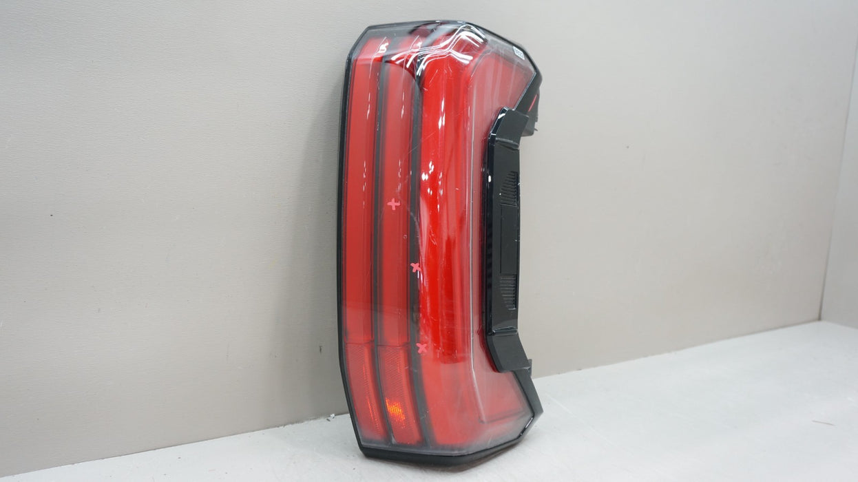 2022-2024 TOYOTA TUNDRA REAR RIGHT PASSENGER SIDE LED TAIL LIGHT OEM