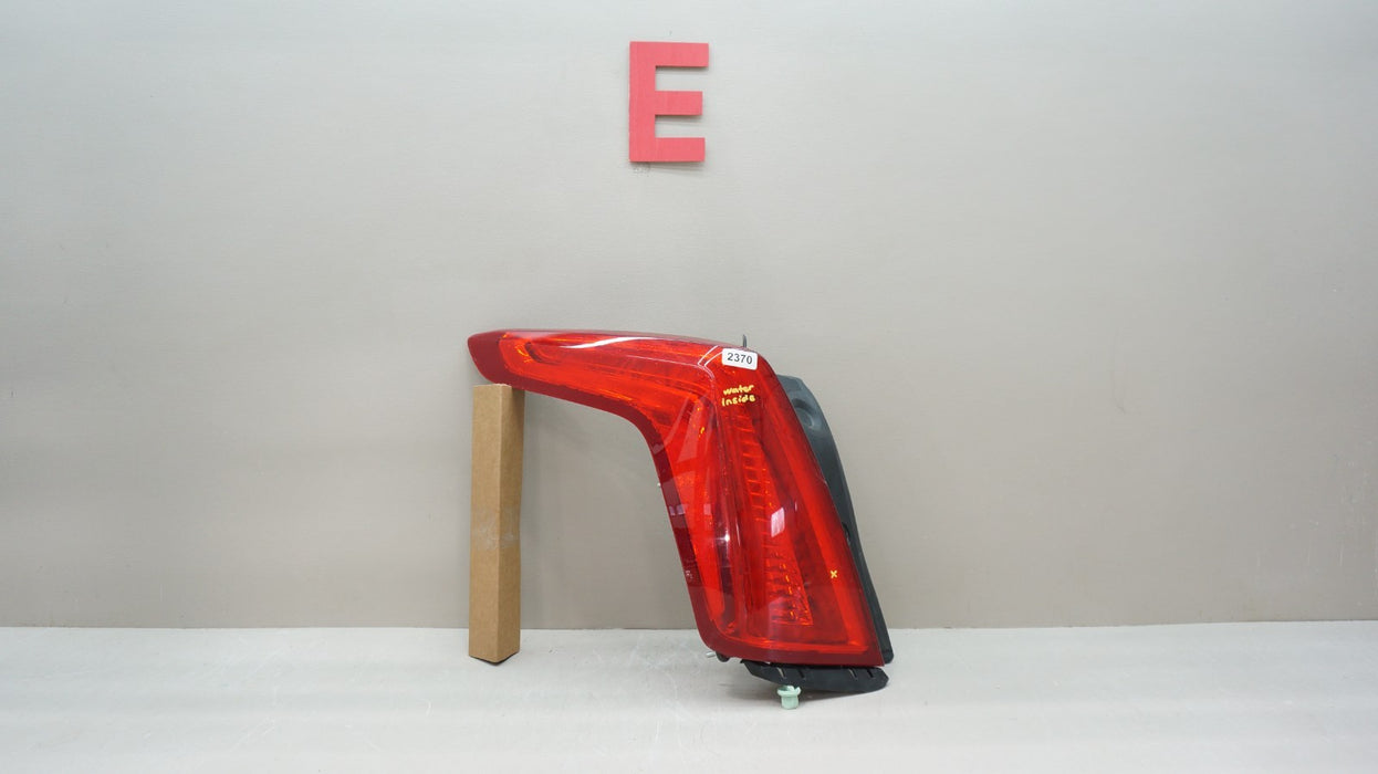 2017-2019 CADILLAC XT5 REAR LEF T DRIVERS SIDE TAIL LIGHT OEM