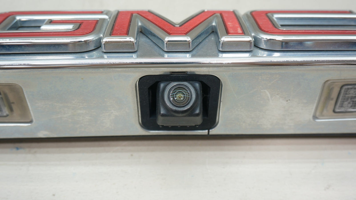 2017-2019 GMC ACADIA REAR TAILGATE HATCH MOLDING WITH CAMERA OEM 84169198