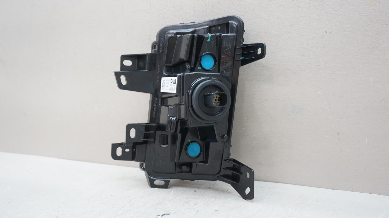 2021-2025 CADILLAC XT5 FRONT RIGHT PASSENGER SIDE FOG LIGHT OEM 84899147