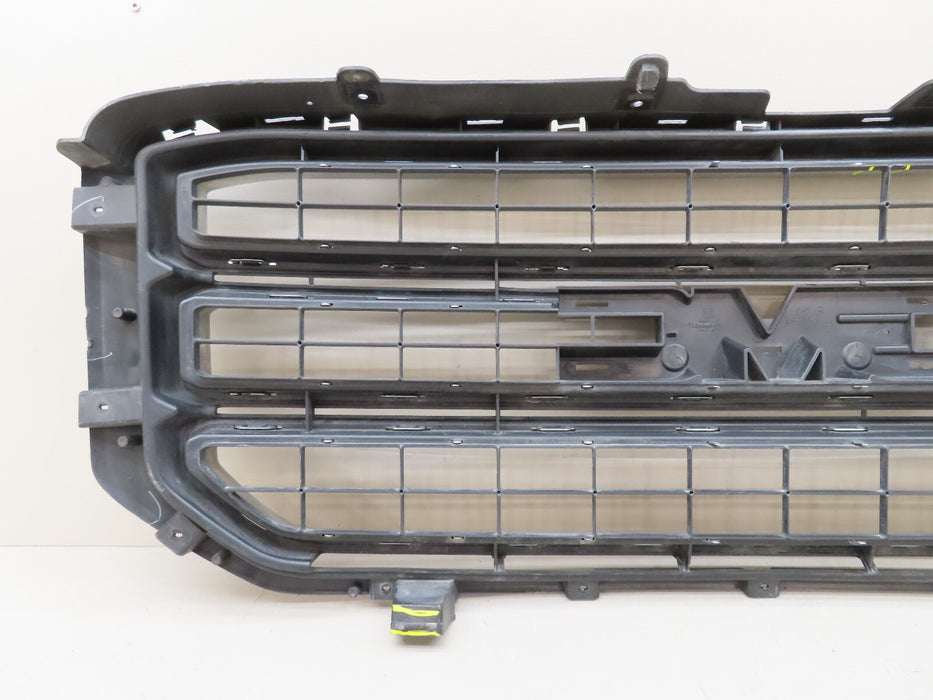 2015 2016 2017 2018 GMC YUKON FRONT RADIATOR GRILLE GRILL OEM 84119634