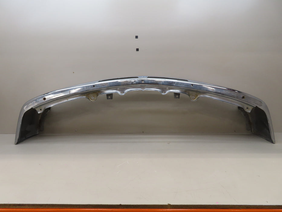 2000-2006 CHEVROLET TAHOE/SUBURBAN FRONT BUMPER METAL OEM