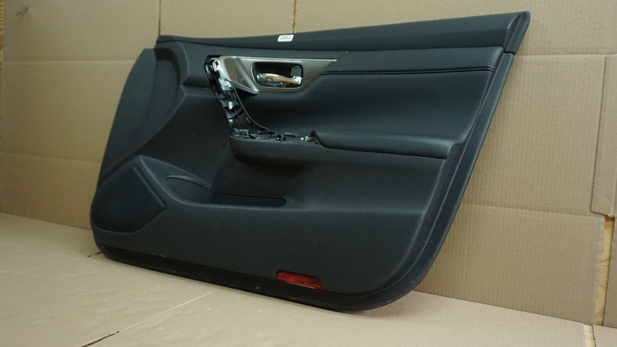 2013-2015 NISSAN ALTIMA FRONT RIGHT PASSENGER SIDE DOOR INTERIOR PANEL TRIM OEM