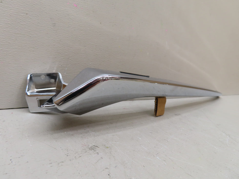 2023-2024 HONDA CR-V FRONT RIGHT HEADLIGHT  MOLDING TRIM OEM 33102-3A1-A010